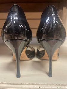 Jimmy Choo Size 41 Black Patent Leather Pump